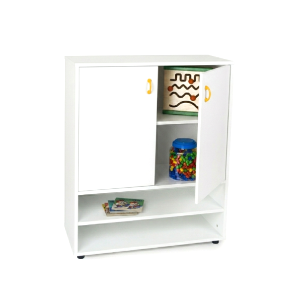 Estantería y armario intermedio con puertas