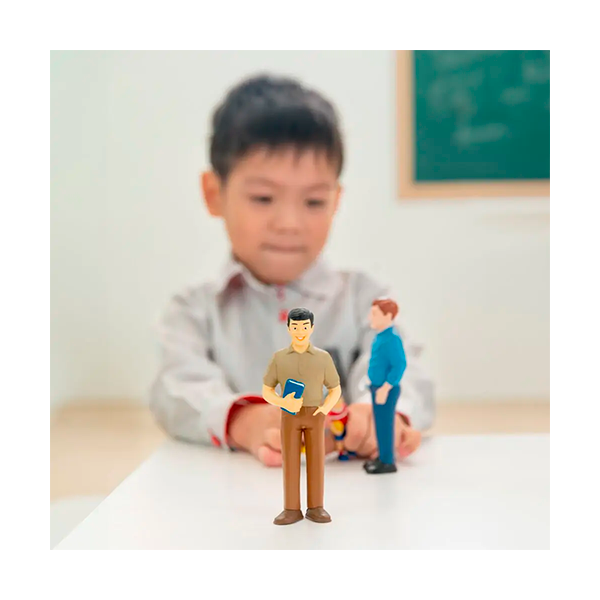 Familias mundo diversas. 9 Figuras