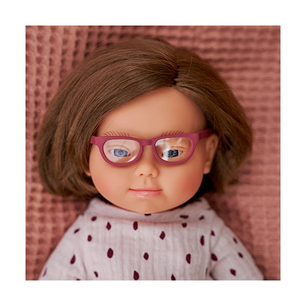 Muñeca europea 38 cm con gafas